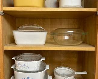 Some really nice pieces of Pyrex with Lids, and some older Tupperware! 