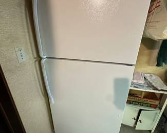 Got the key today! Initial walk through photos! MORE TO COME DAILY! Great White WHIRLPOOL Fridge! WORKS PERFECTLY! 