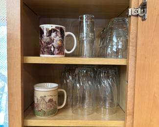 Some nice glassware sets and coffee mugs! 