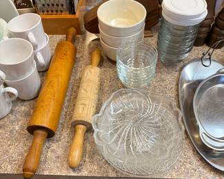More usable kitchen ware! Vintage rolling pin to contemporary Pampered Chef! The Wood Block of Knives in the center of the display is a set of Chicago Cutlery! GREAT condition! 