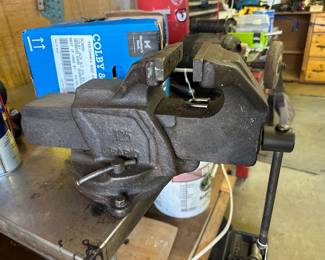 bench vise