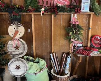 Christmas decor, gift wrap