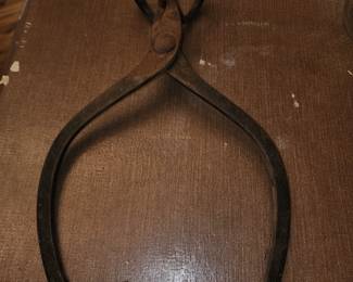 Antique Ice grabber