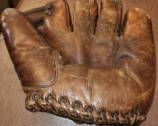 1922 Bill Doak Glove, professional