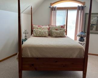 4 poster queen size bed