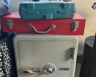 One of 3 safes, all have keys