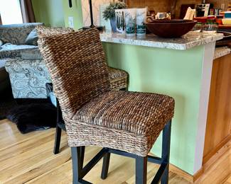 Set of 2 wicker barstools