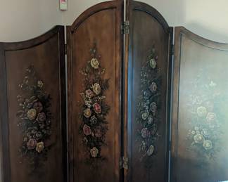 Hand painted Ethan Allen mahogany panel floor screen