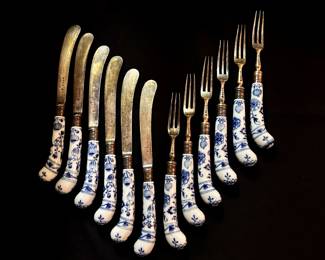 ANTIQUE BLUE & WHITE CERAMIC PISTOL GRIP CUTLERY SET WITH ENGLISH HALLMARKS