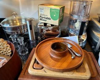 more kitchen and assorted items, 