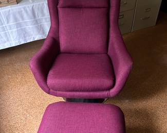 Magenta lounge chair and ottoman
