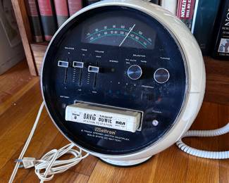 Weltron 8-track. AM / FM stereo
