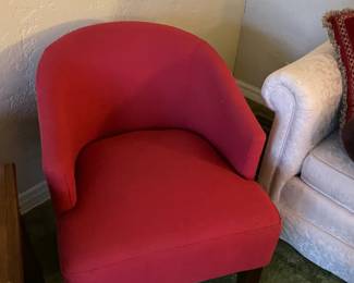 2 matching chairs