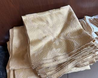 TABLECLOTHS ALL DIFFERENT SIZES