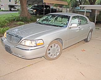 2003 Lincoln Towncar, Loaded, Low Miles