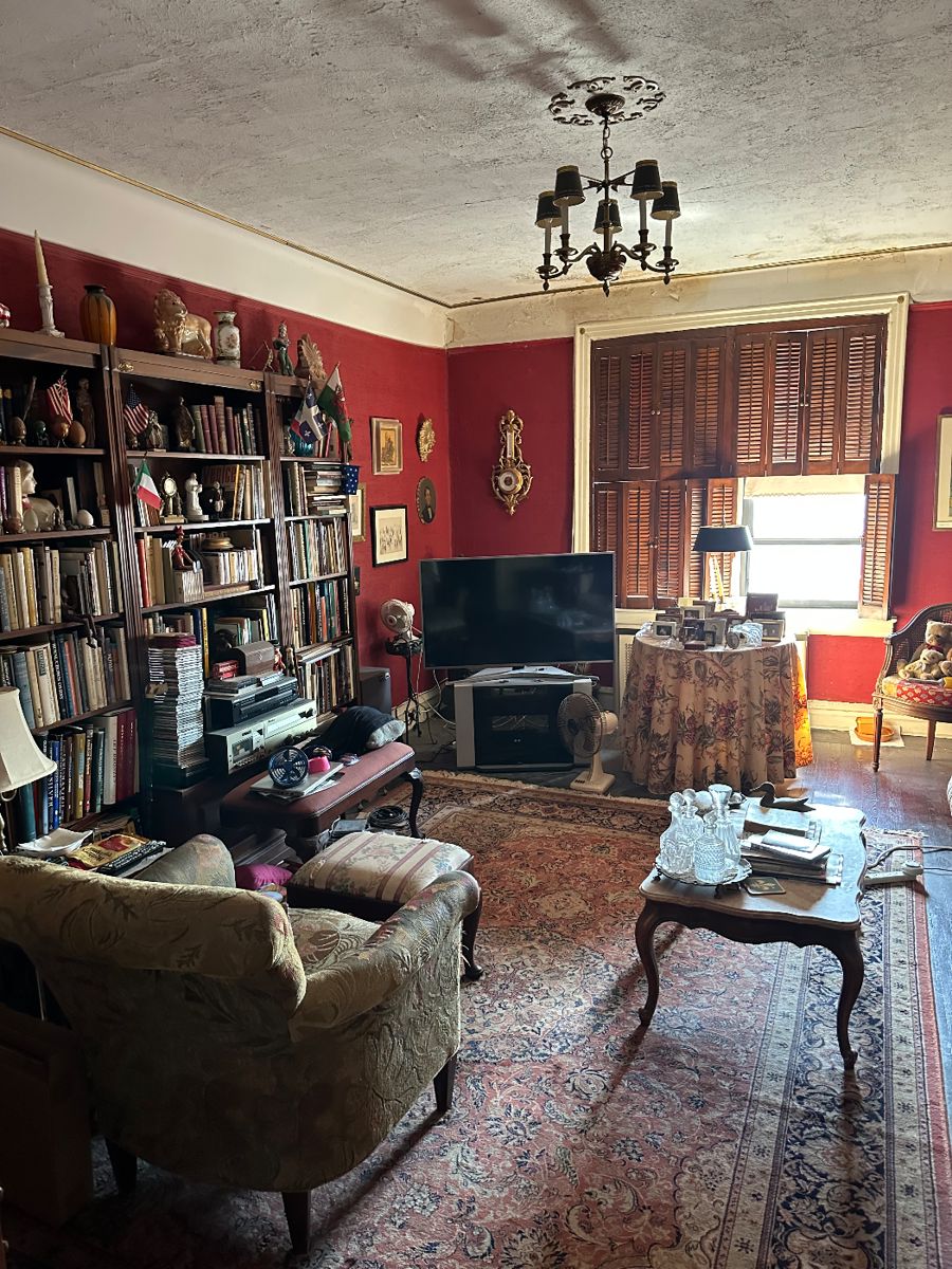 HighEnd Estate sale In LIC NY By Certified... starts on 10/13/2023