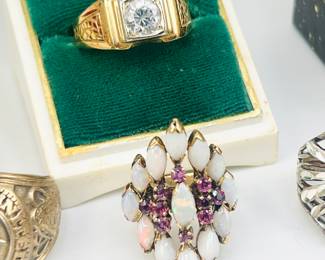 Gorgeous Opal Ring set in Gold