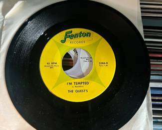 Rare Garage 45 QUESTS: Shadows - FENTON Yellow Label