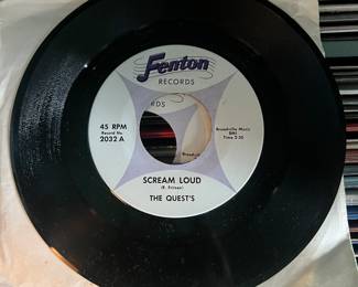 Rare Garage 45 THE QUESTS: Scream Loud - FENTON Yellow Label