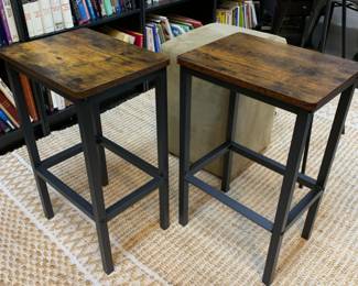 Side table are the main course.