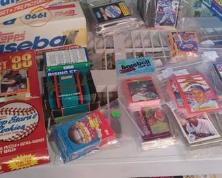 BASEBALL CARDS