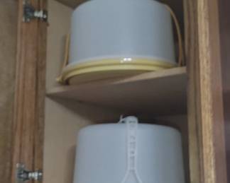 Tupperware cake holders