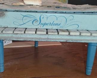 Marx Supertone metal toy Piano