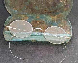 Vintage German eyes glasses with case