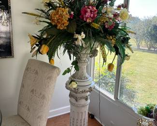  BEAUTIFUL FLORIAL  ARRAGMENTS 