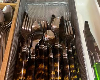 Tortoise Place Settings