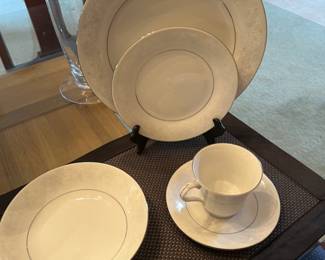 8 Piece Place setting