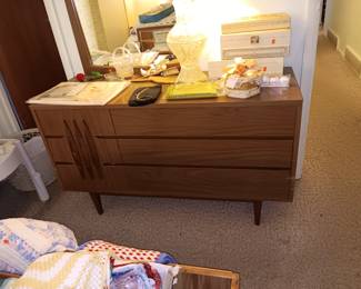 MID CENTURY DRESSER