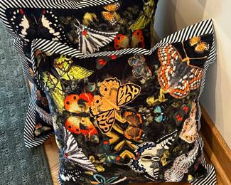 MACKENZIE-CHILD'S FIELD OF BUTTERFLIES EMBROIDERED PILLOWSa