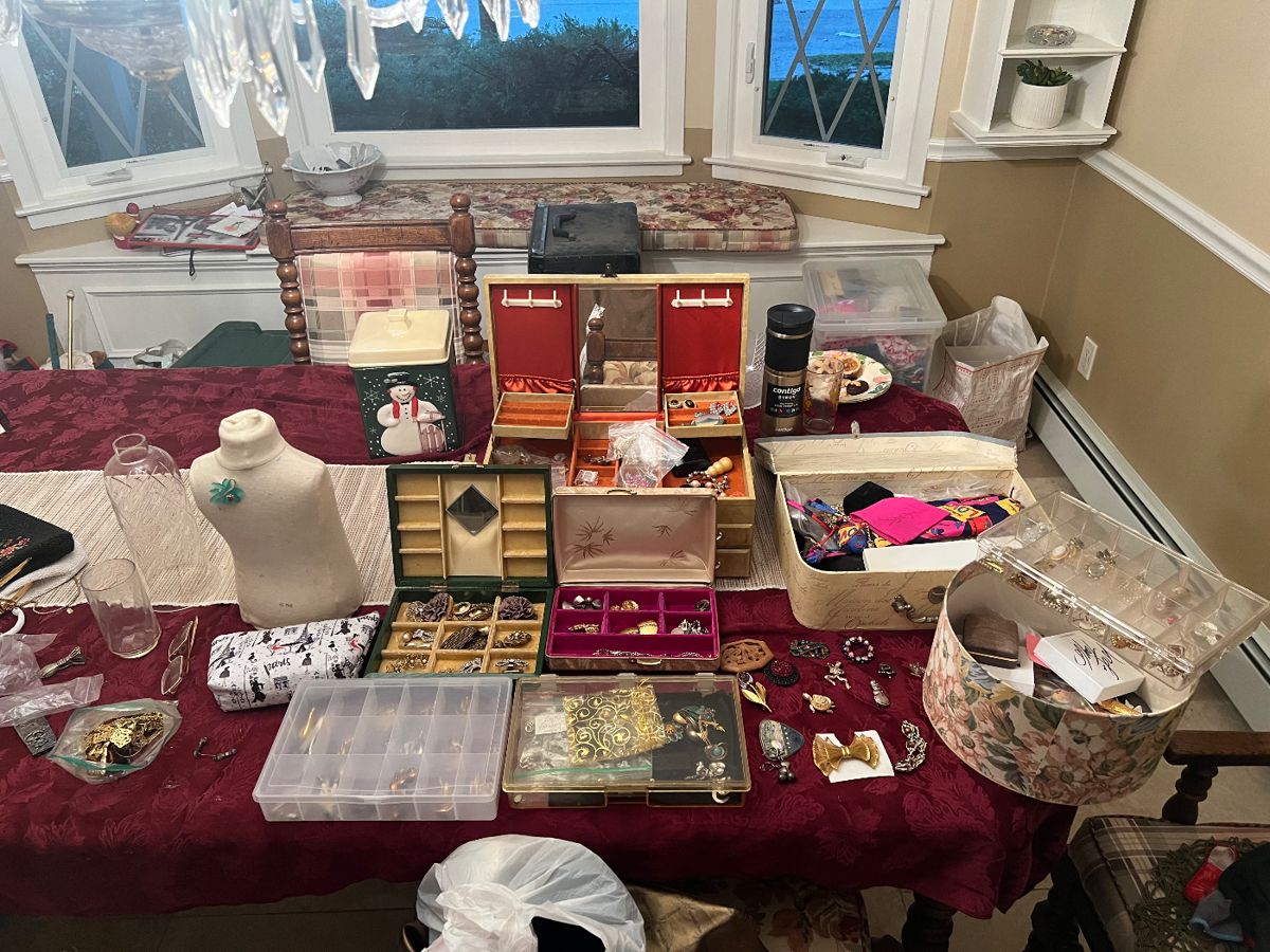 Costume Jewelry Collector's Treasure Trove starts on 10/28/2023