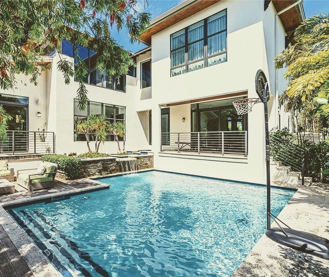 STYLISH KEY BISCAYNE ESTATE SALE in Key Biscayne, FL starts on 10/14/2023