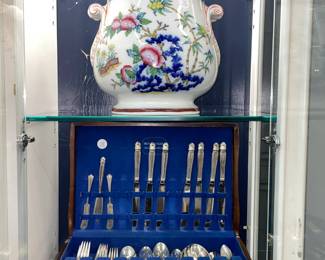 Flatware and Vintage Asian Vase Orlando Auction