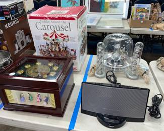 Bose system, Harmon Kardon Speaker system and Christmas Carousel