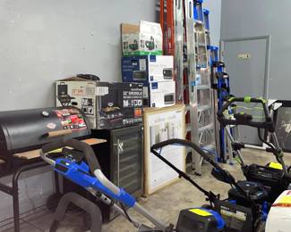 BBQ Grills, Ladders, Mowers, Pressure Washers and Vanity's Orlando Auction