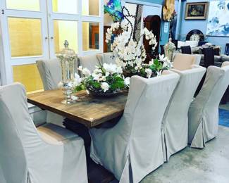 Dining Table and chairs Orlando Auction