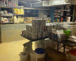 Survivalist food/ meal kits/ preparedness kits 