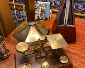 Small brass scale and metronome 
