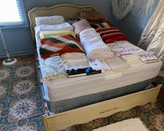 Various bedding and blankets 