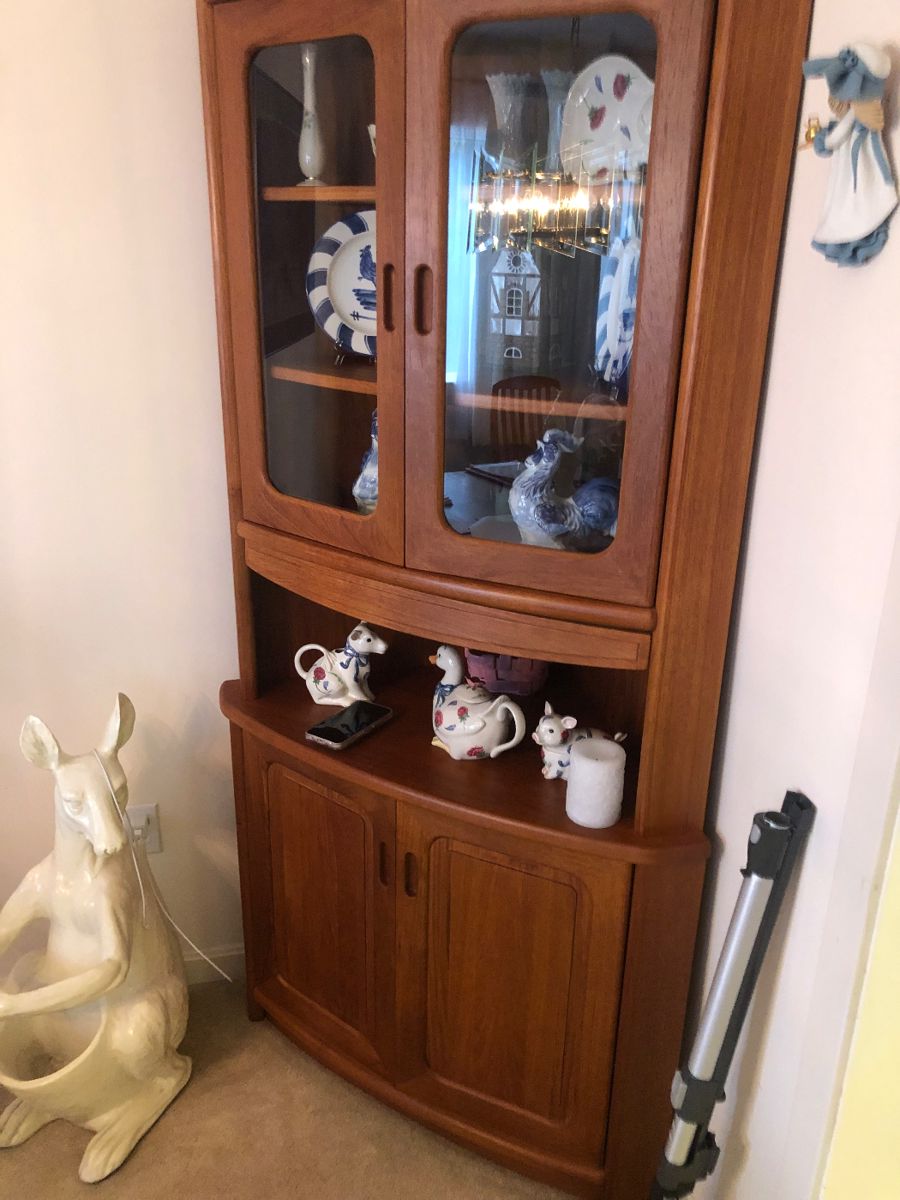 Winchester Mid Century Modern Estate Sale starts on 10/6/2023