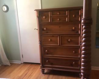 Yorkshire Market by Broyhill Chest of Drawers