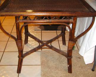 RATTAN SQUARE TABLE