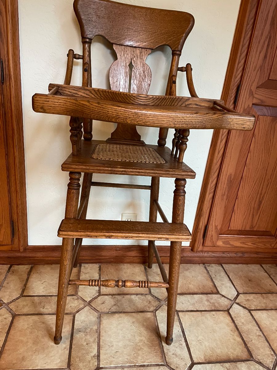 Estate Sale with top Notch Antiques starts on 10/27/2023