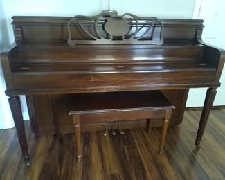 Sohmer & Co. 34-96 Piano with bench