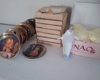 21 Norman Rockwall serialized collectors' plates.  7 in the original boxes.     Lladro "Jesus" figurine