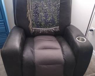 Franklin Branson Airflow Rocker Recliner