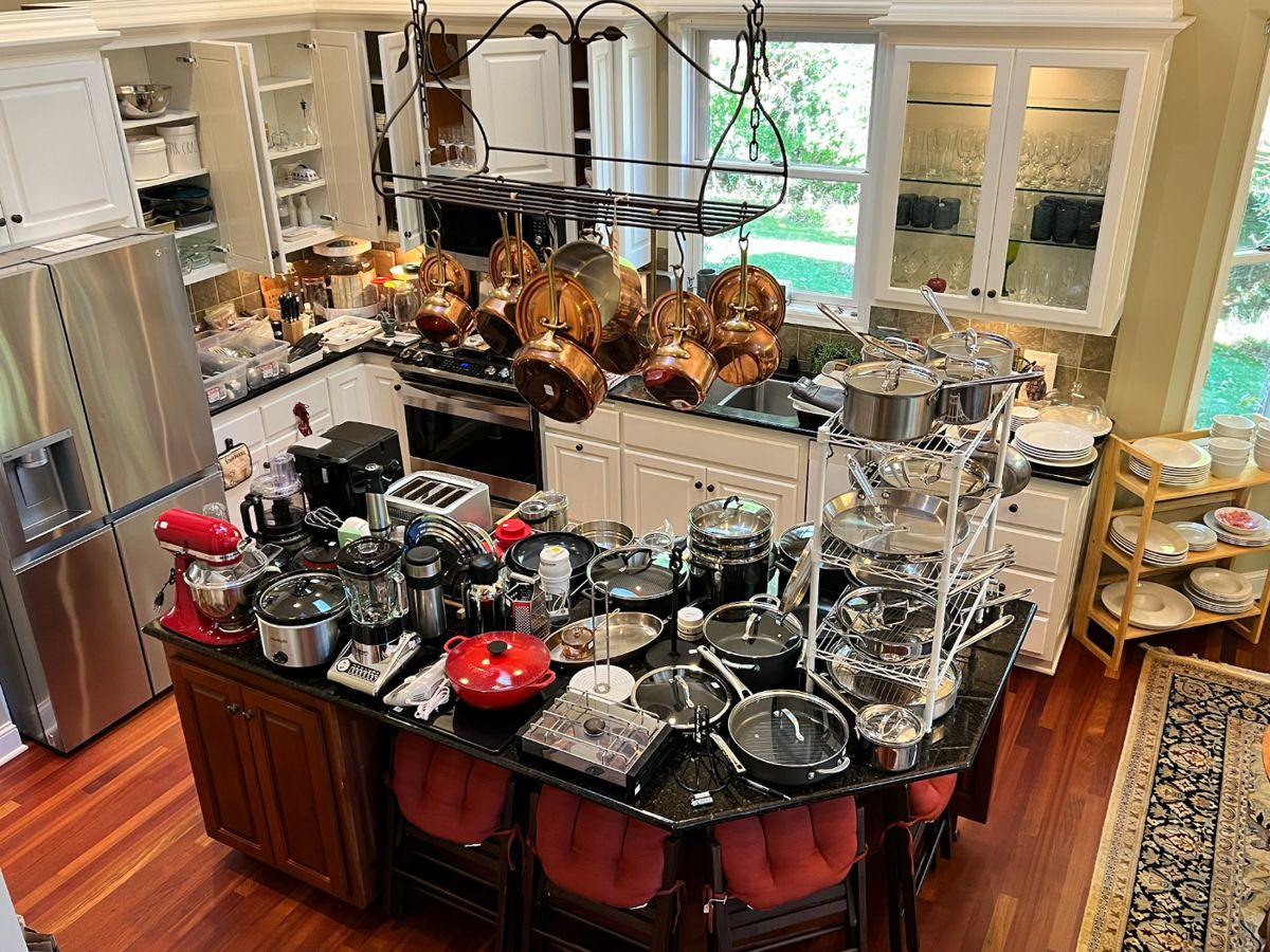 Executive Maple Grove Estate Sale starts on 10/21/2023